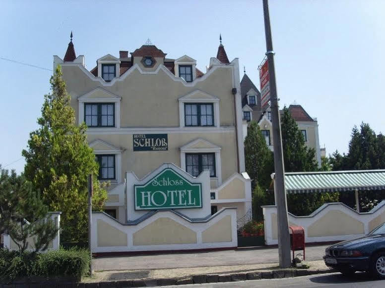 Ramona Schloss Siofok Exterior photo